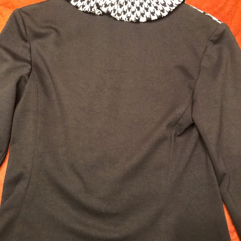 Jacket - Ruffle front Size Small - Picture 3 of 5